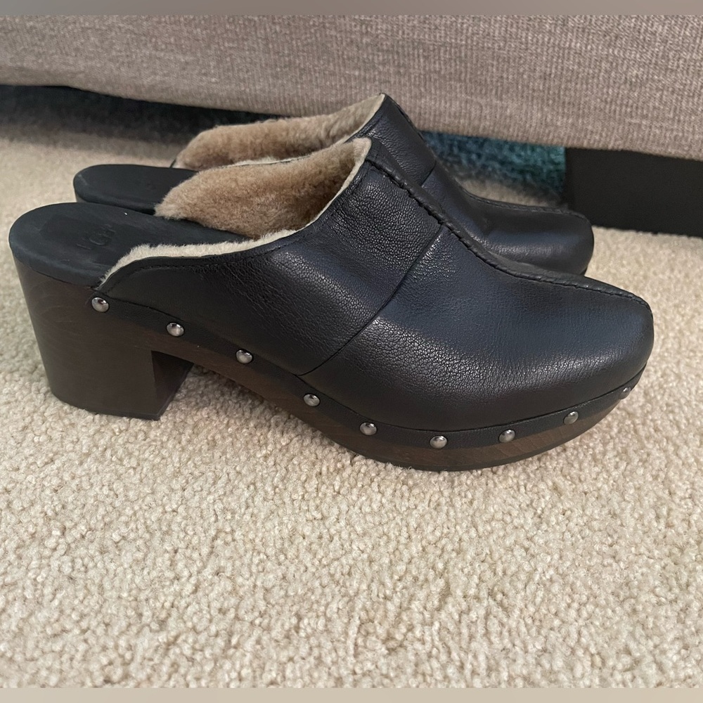 Women’s Ugg leather clogs